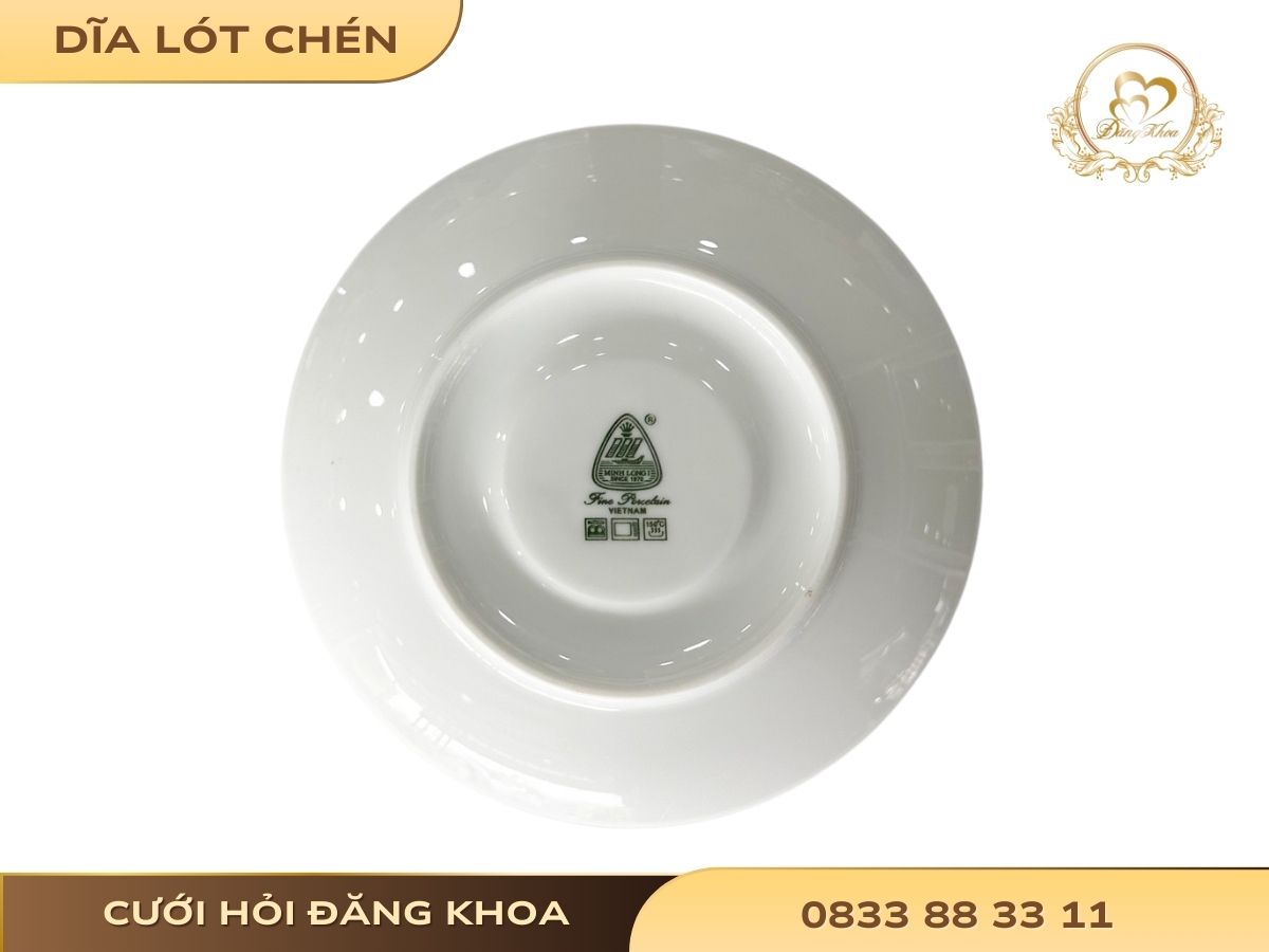 cuoi-hoi-dang-khoa-dia-lot-chen