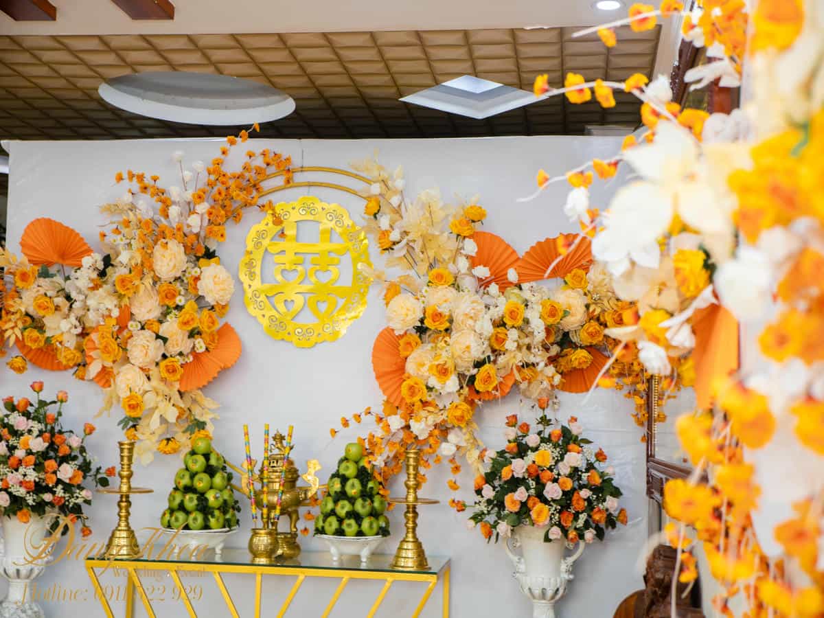 cuoi-hoi-dang-khoa-gia-tien-tone-cam-01