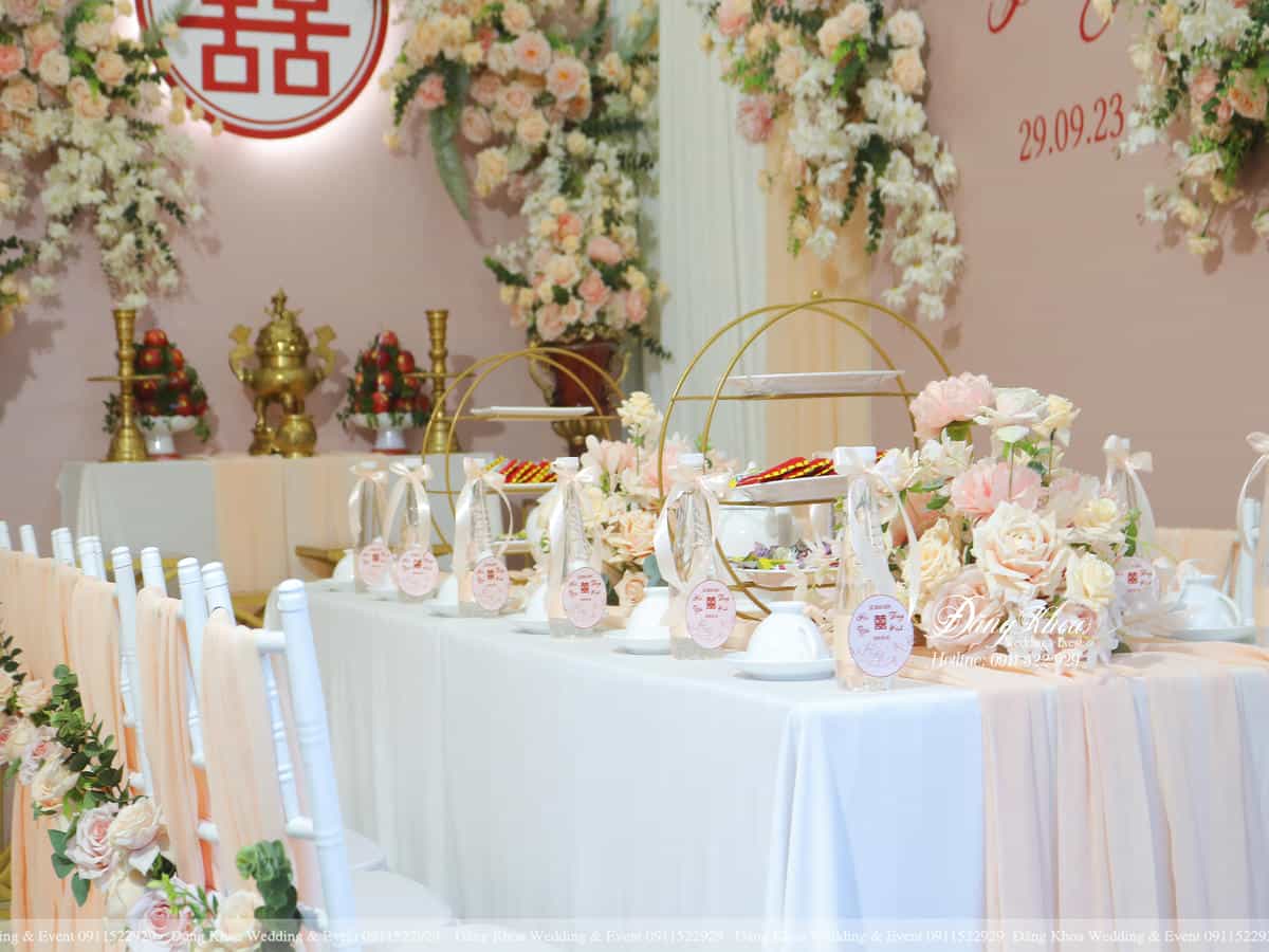 cuoi-hoi-dang-khoa-gia-tien-tone-hong-17