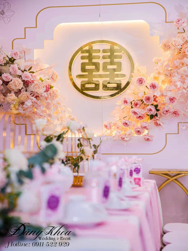 cuoi-hoi-dang-khoa-gia-tien-tone-hong-38