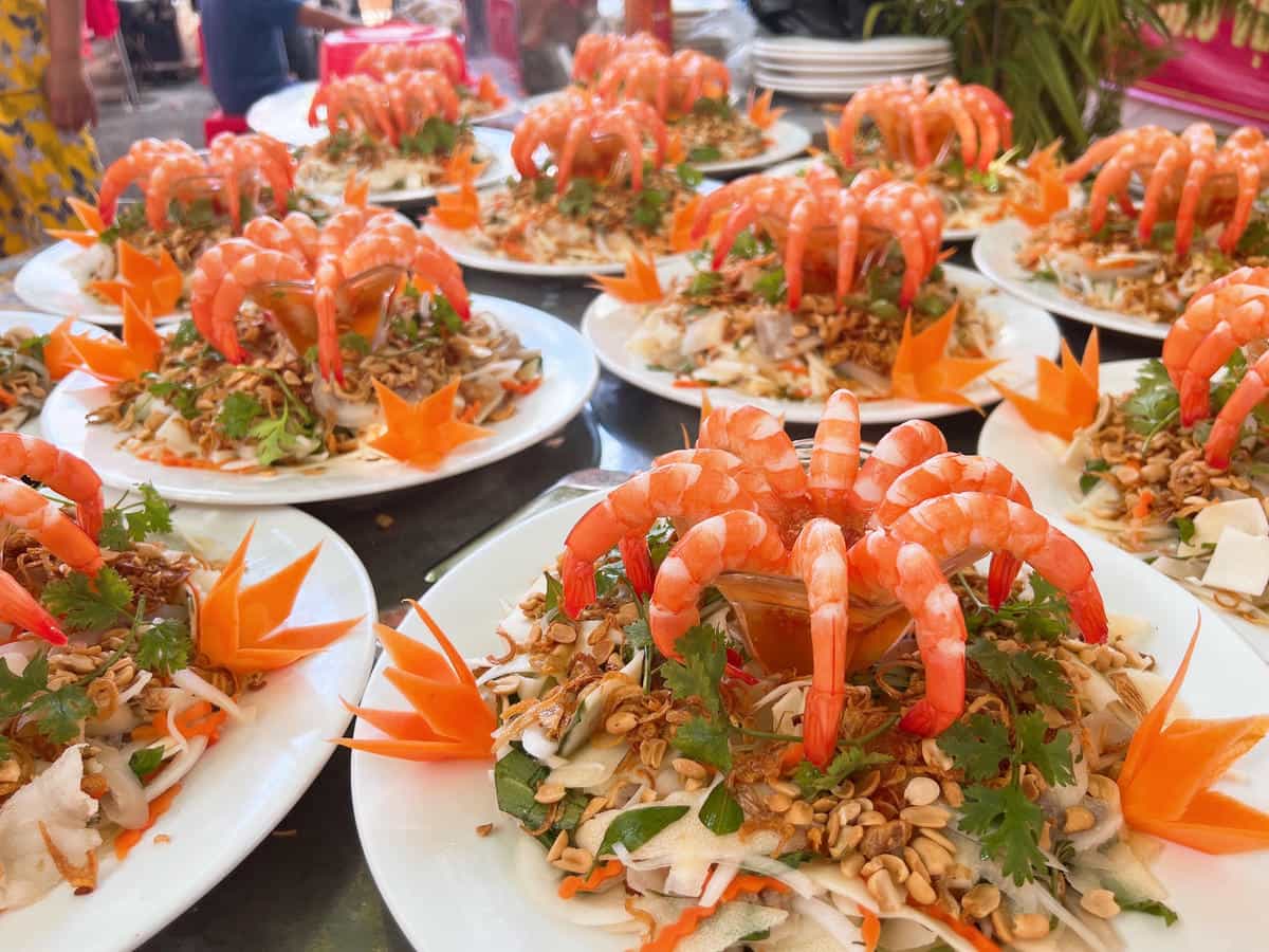 cuoi-hoi-dang-khoa-goi-ngo-sen