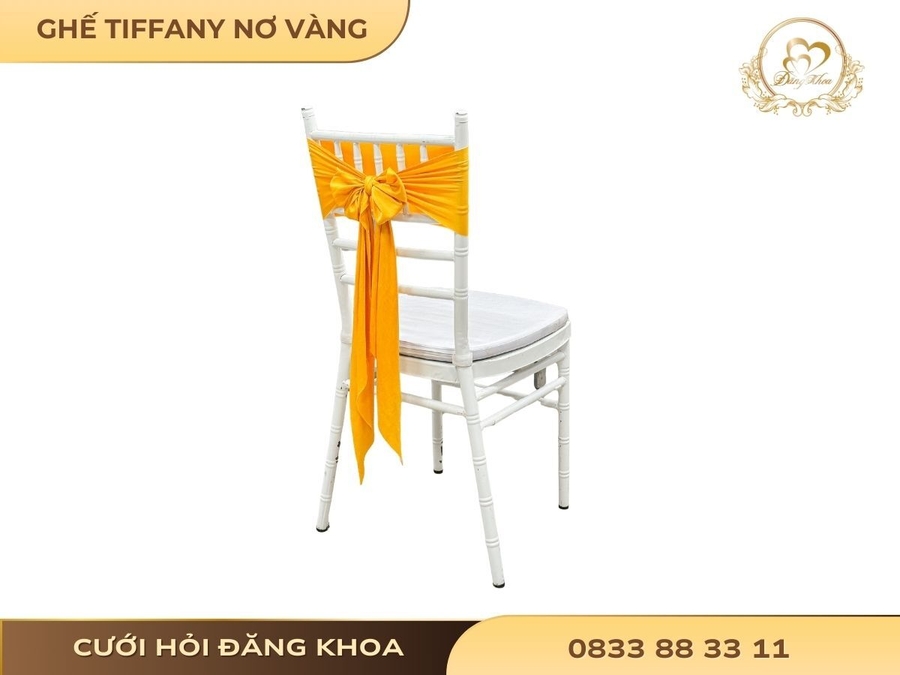 cuoi-hoi-dang-khoa-ghe-tiffany-no-vang