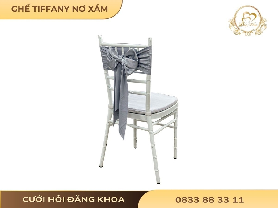 cuoi-hoi-dang-khoa-ghe-tiffany-no-xam