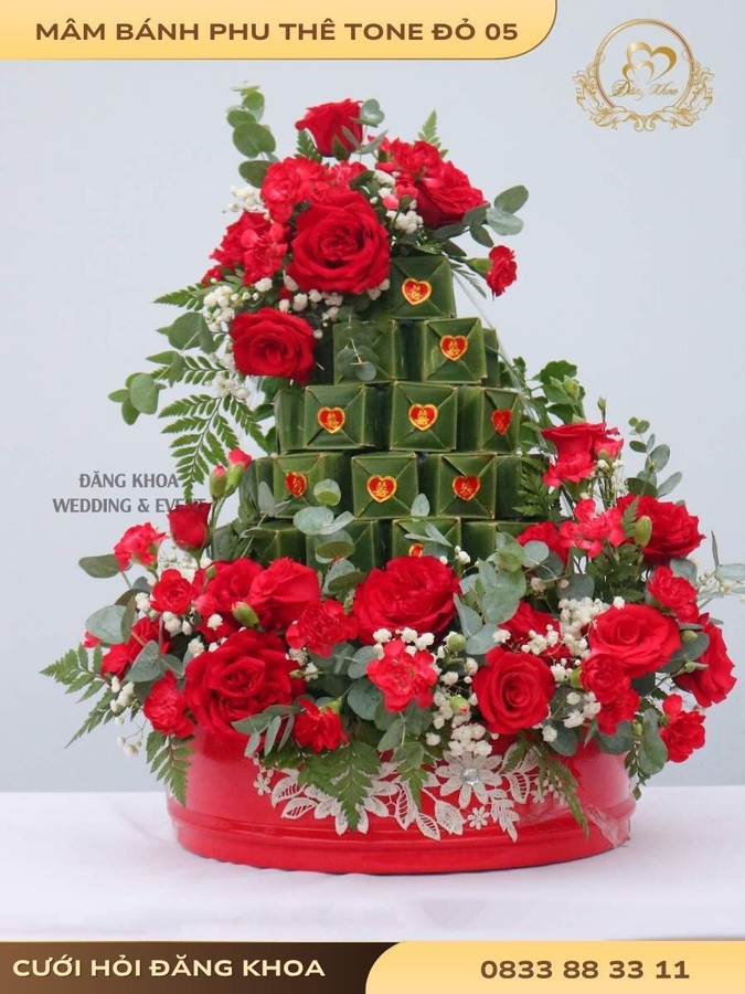 Mâm bánh phu thê & hoa tươi tone đỏ 05