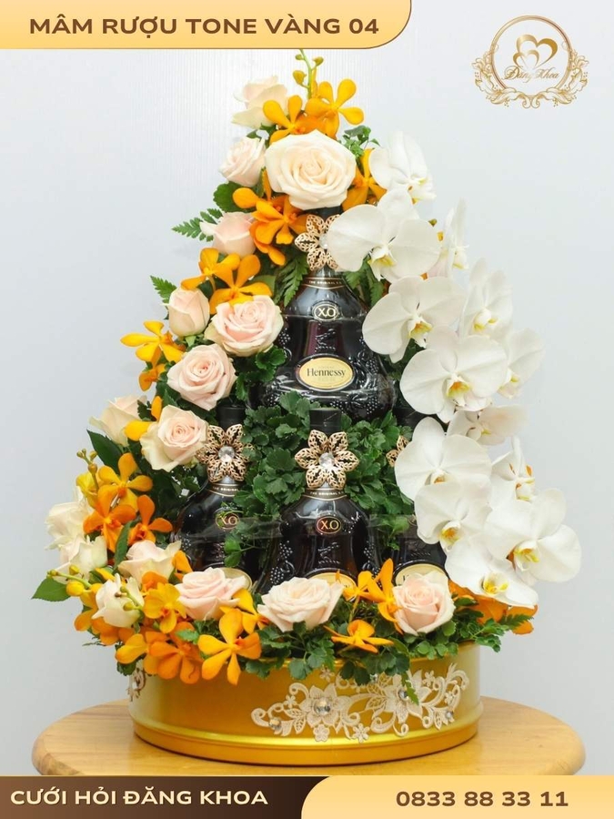 cuoi-hoi-dang-khoa-mam-ruou-hoa-tuoi-tone-vang-04