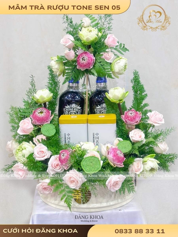 cuoi-hoi-dang-khoa-mam-tra-ruou-hoa-tuoi-tone-sen-05