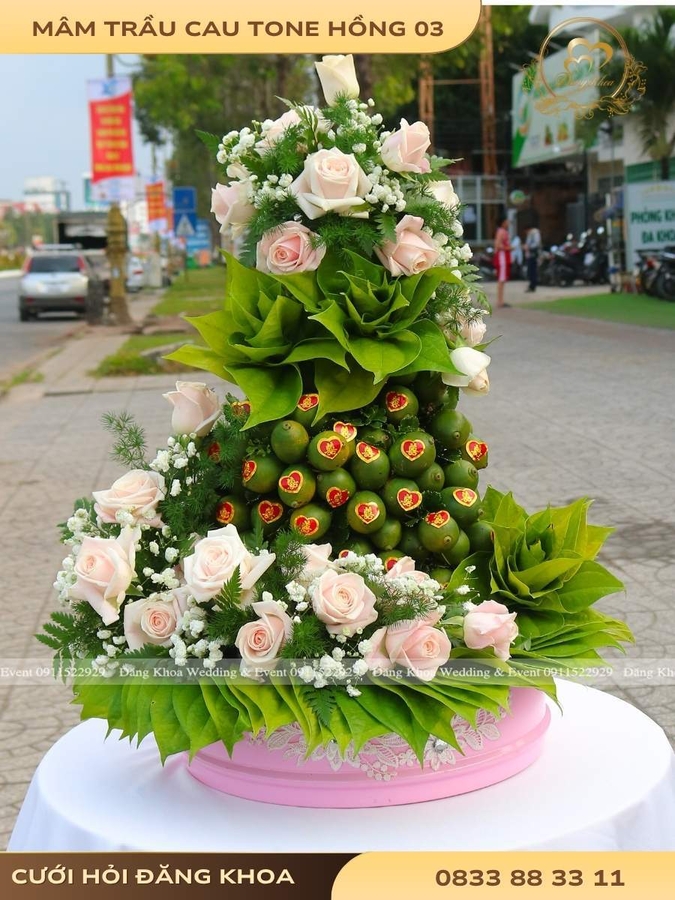 cuoi-hoi-dang-khoa-mam-trau-cau-hoa-tuoi-tone-hong-03
