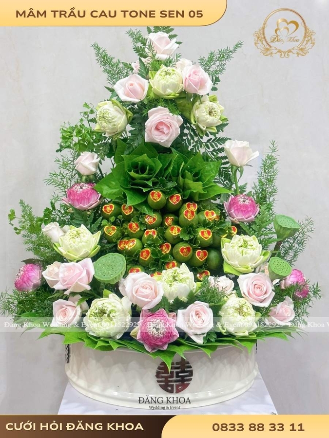 cuoi-hoi-dang-khoa-mam-trau-cau-hoa-tuoi-tone-sen-05