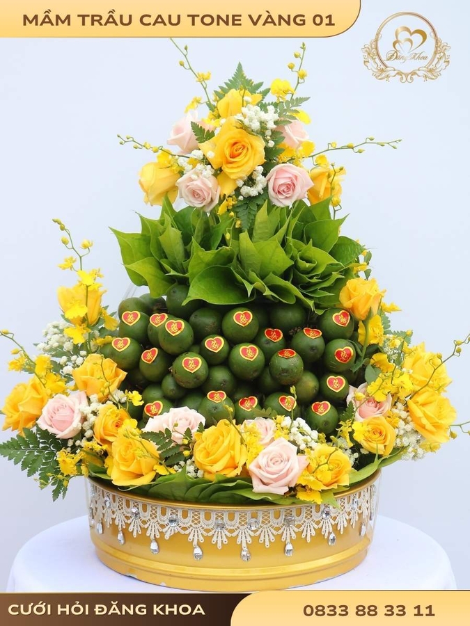 cuoi-hoi-dang-khoa-mam-trau-cau-hoa-tuoi-tone-vang-01