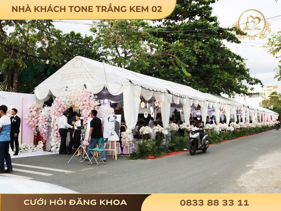 cuoi-hoi-dang-khoa-nha-khach-tone-trang-kem-02