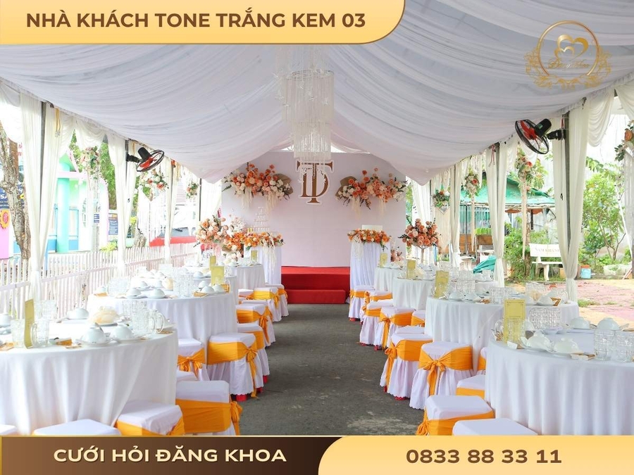 cuoi-hoi-dang-khoa-nha-khach-tone-trang-kem-03