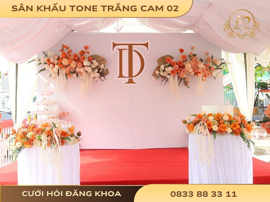 cuoi-hoi-dang-khoa-san-khau-tone-trang-cam-02