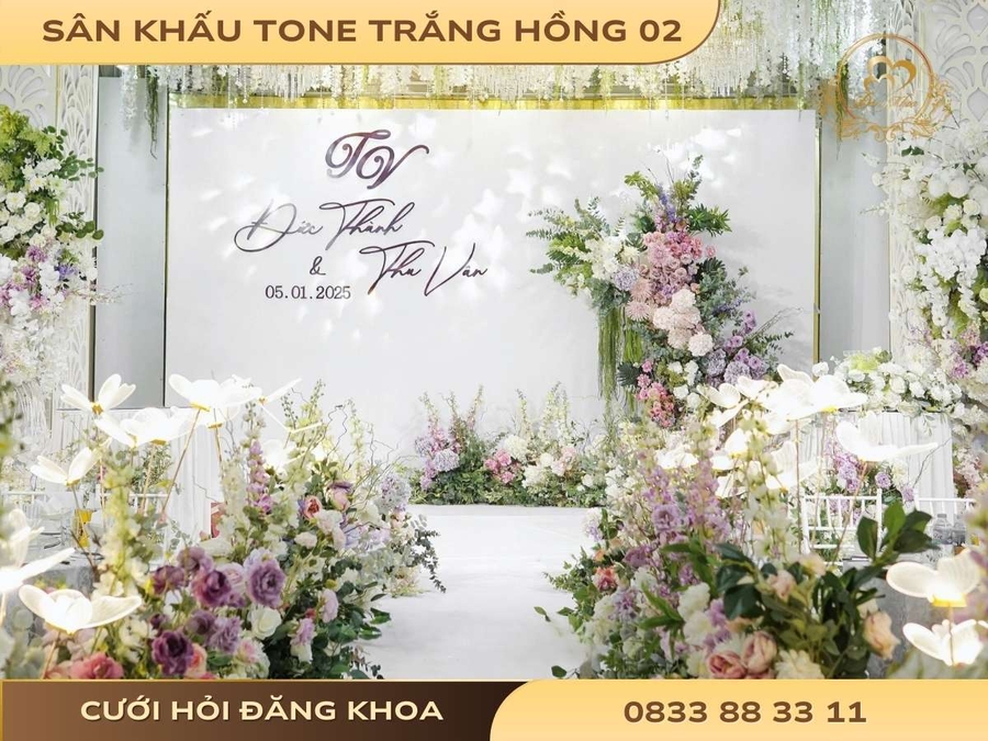 cuoi-hoi-dang-khoa-san-khau-tone-trang-hong-02