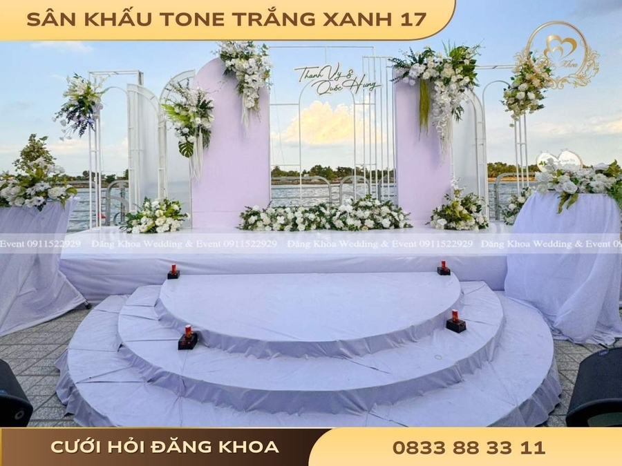 cuoi-hoi-dang-khoa-san-khau-tone-trang-xanh-17