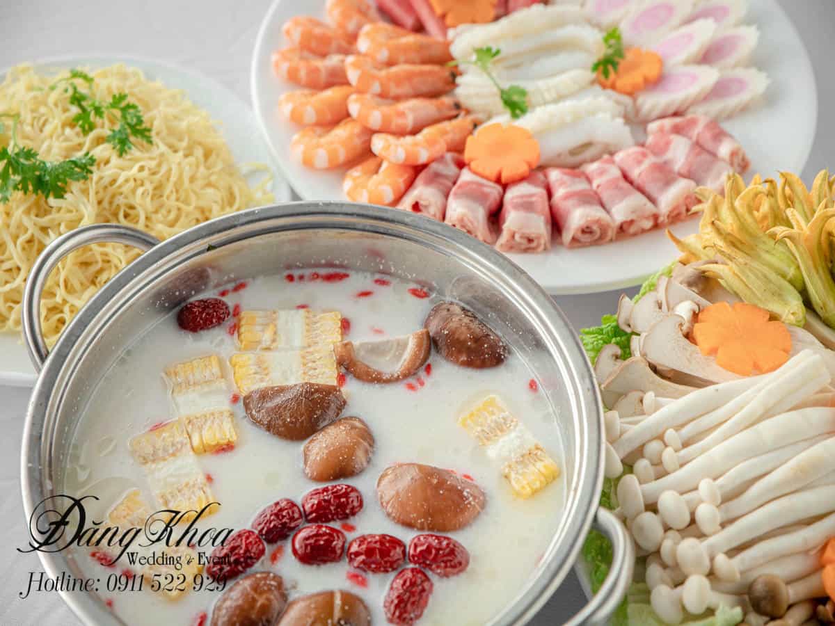 cuoi-hoi-dang-khoa-lau-sua-sen-hong