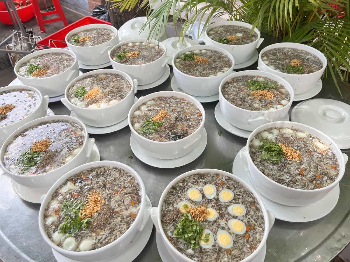 cuoi-hoi-dang-khoa-sup-hai-san-toc-tien