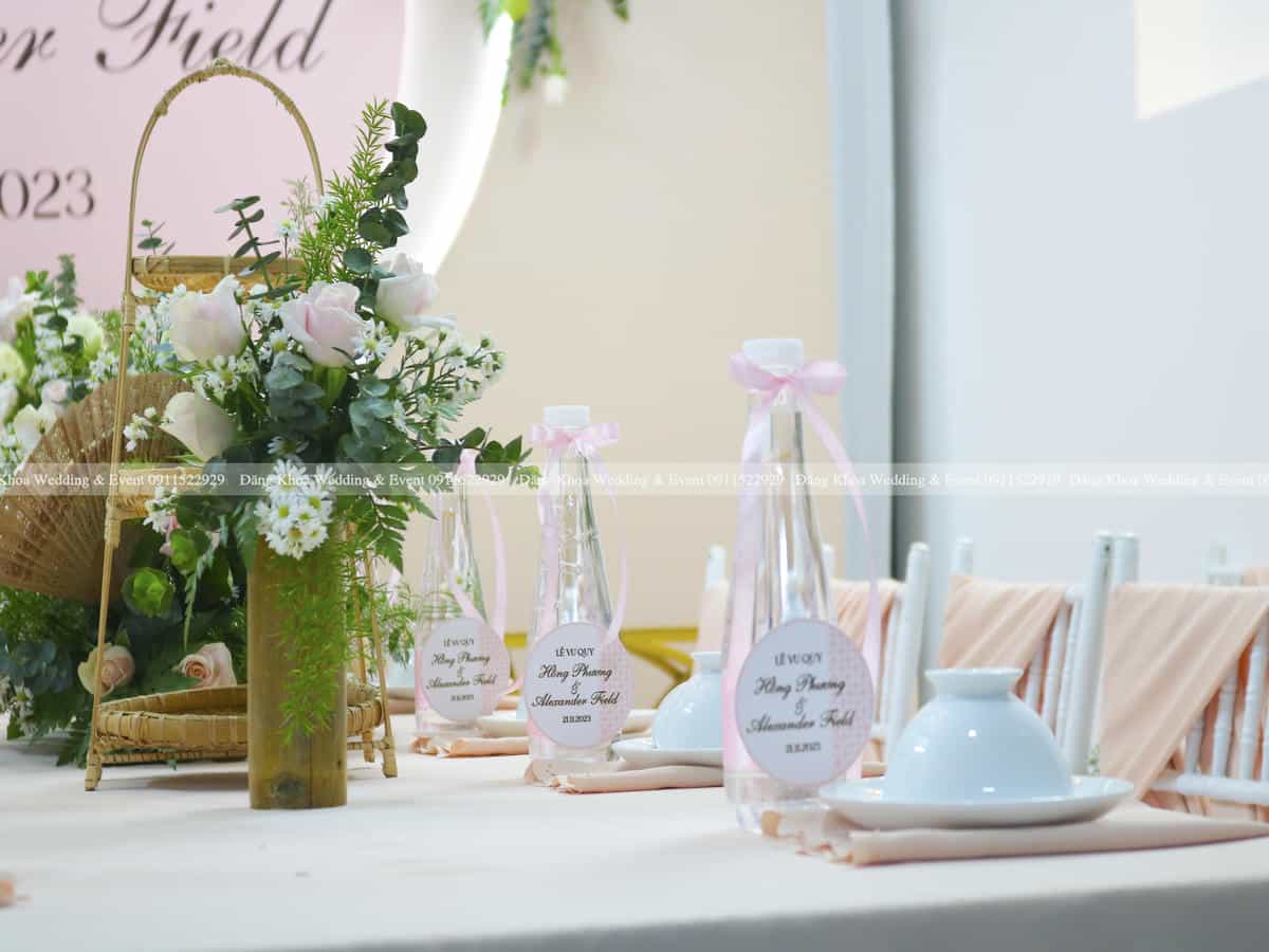 cuoi-hoi-dang-khoa-gia-tien-tone-hong-30