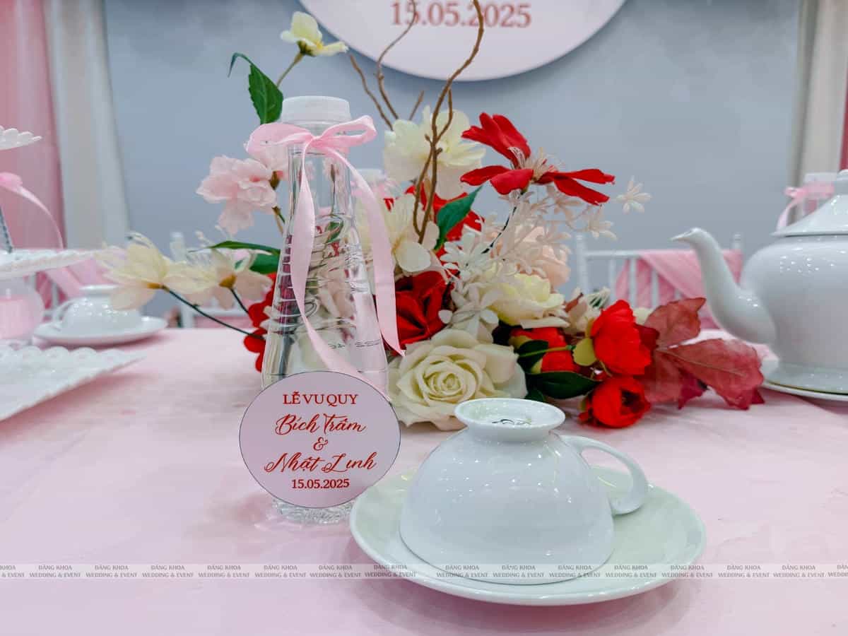 cuoi-hoi-dang-khoa-gia-tien-tone-hong-33