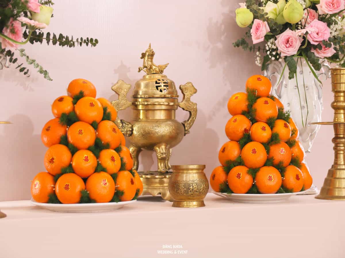 cuoi-hoi-dang-khoa-gia-tien-tone-hong-01