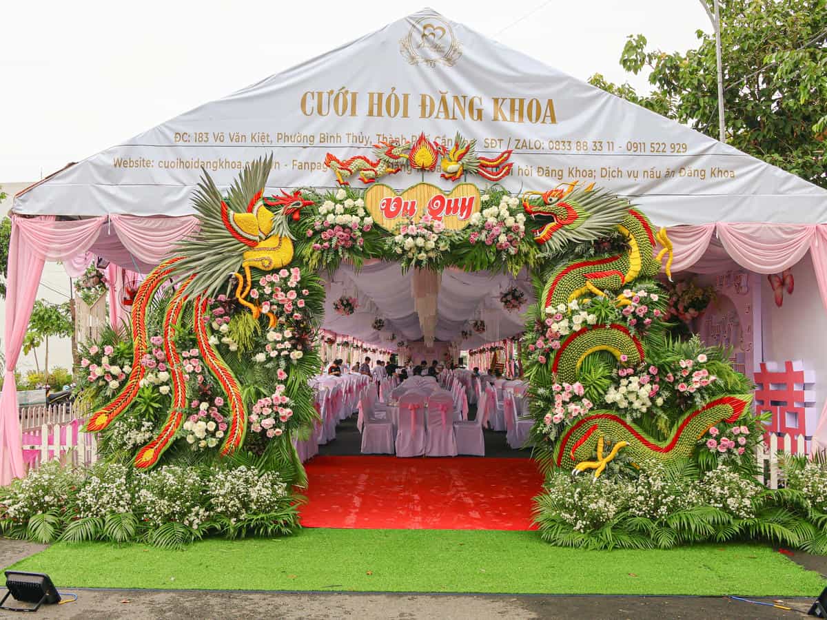 cuoi-hoi-dang-khoa-cong-hoa-rong-phung-vu-quy-tone-hong-03