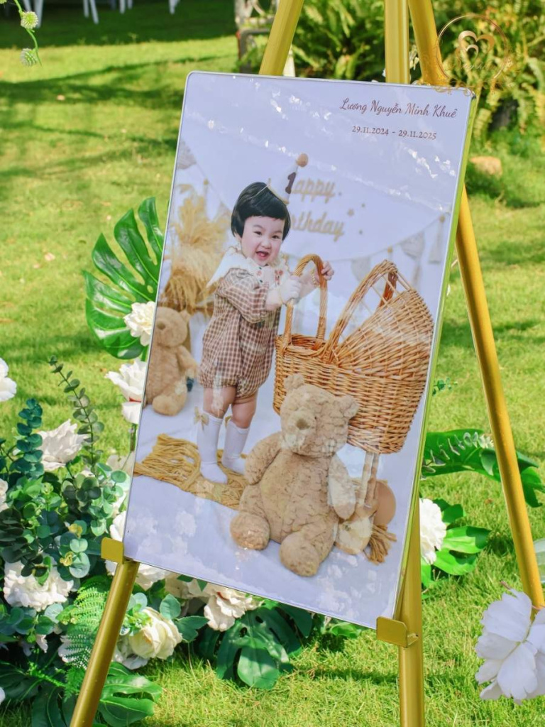 cuoi-hoi-dang-khoa-hinh-be-minh-khue