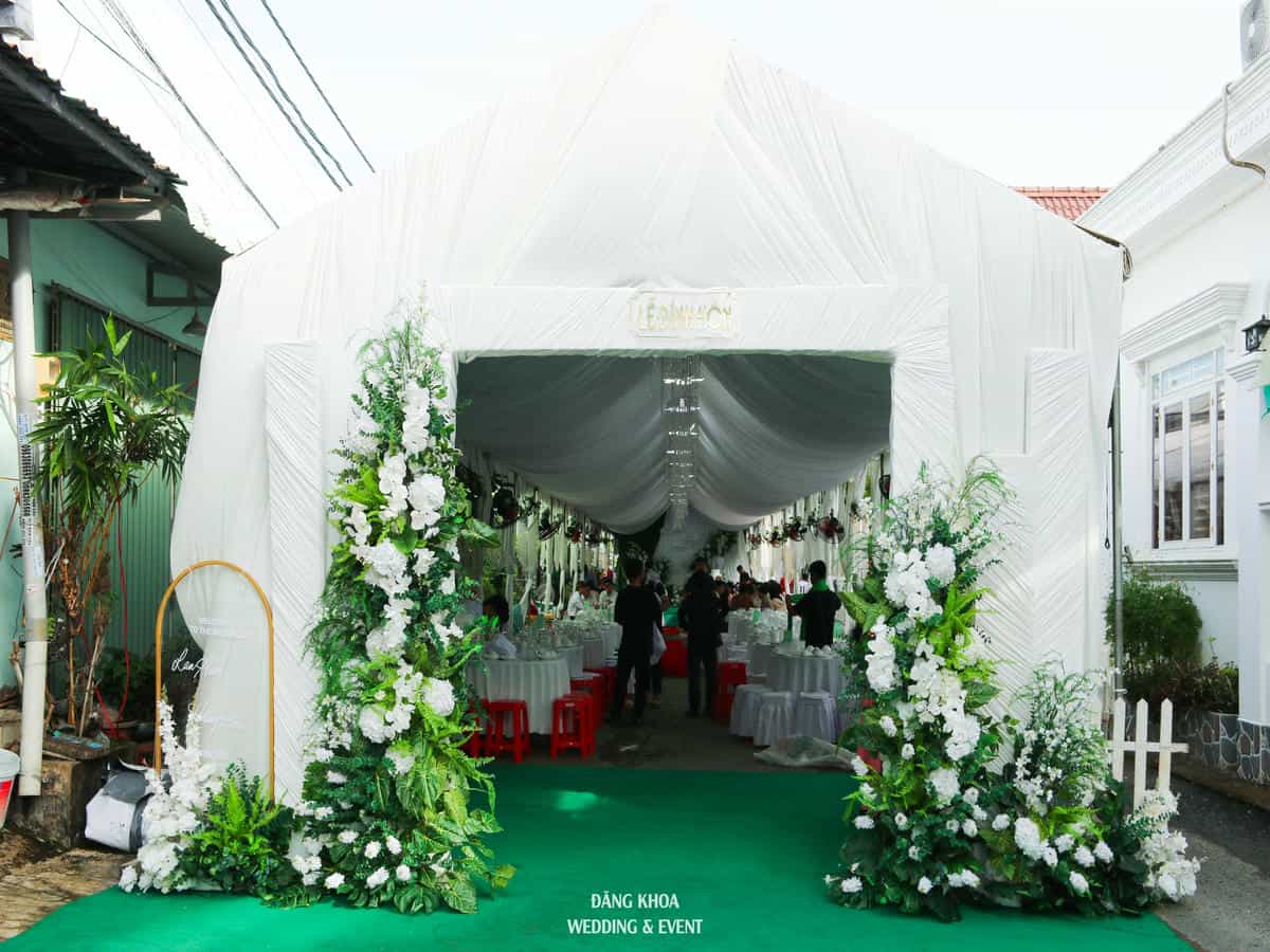 cuoi-hoi-dang-khoa-cong-hoa-le-dinh-hon-tone-trang-xanh-01
