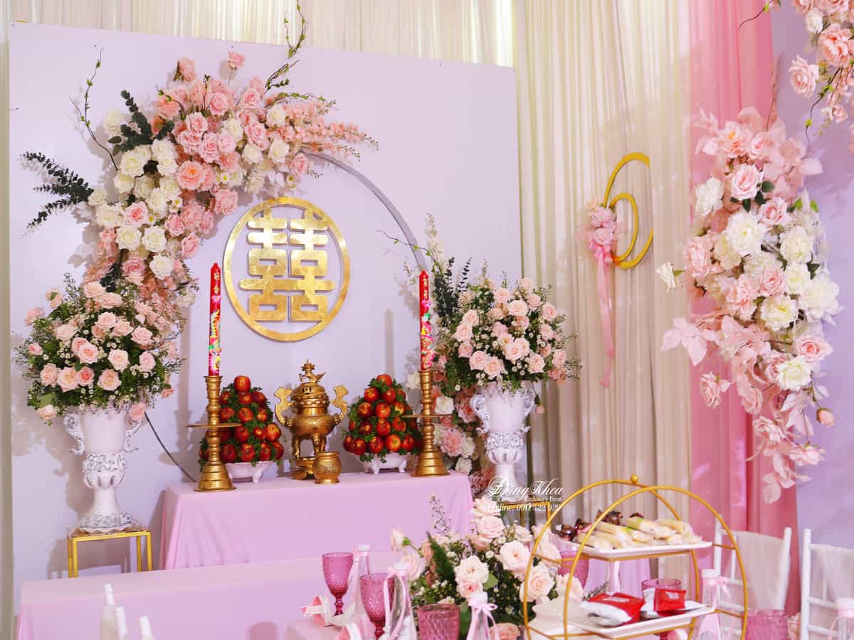 cuoi-hoi-dang-khoa-gia-tien-tone-hong-10