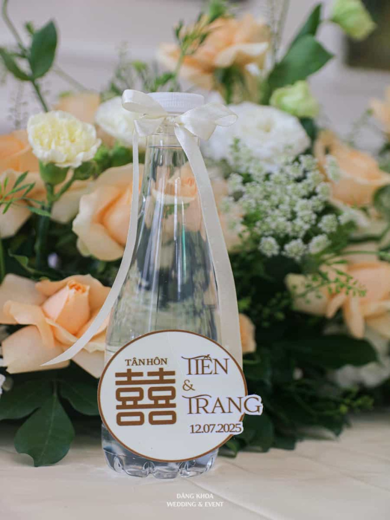 cuoi-hoi-dang-khoa-gia-tien-tone-vang-kem-03