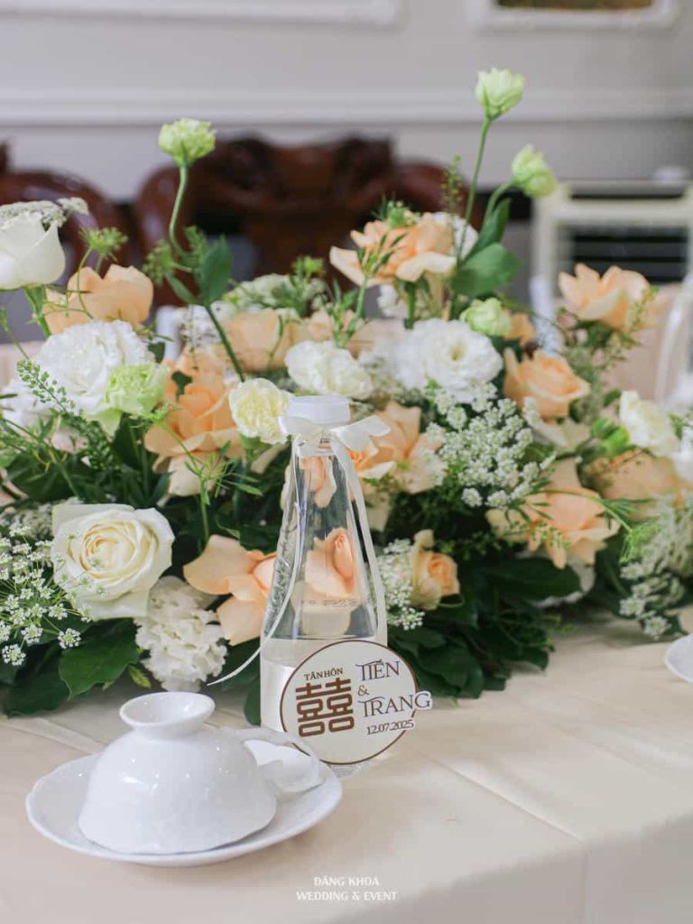 cuoi-hoi-dang-khoa-gia-tien-tone-vang-kem-03