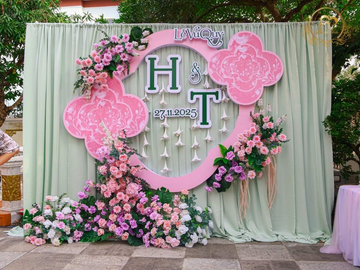 cuoi-hoi-dang-khoa-backdrop-cuoi-le-vu-quy-tone-xanh-mint