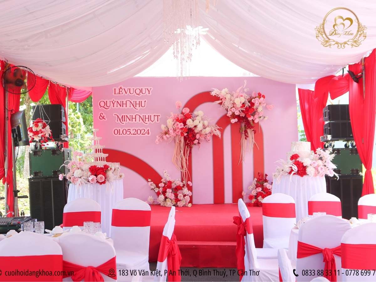 cuoi-hoi-dang-khoa-san-khau-cuoi-le-vu-quy-tone-do-hong-02