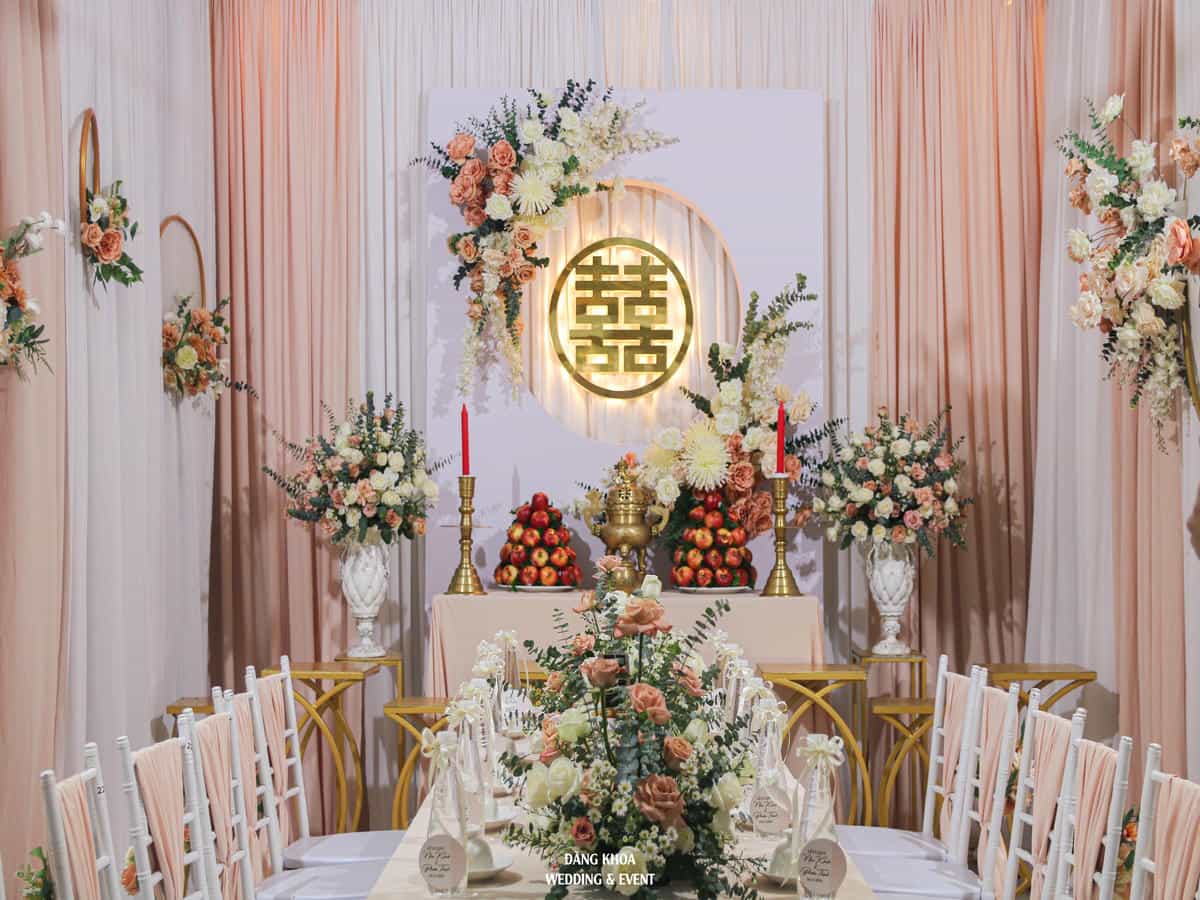 cuoi-hoi-dang-khoa-gia-tien-tone-hong-35