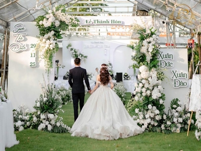 Luxury White Wedding