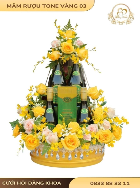 Mâm rượu & hoa tươi tone vàng 03