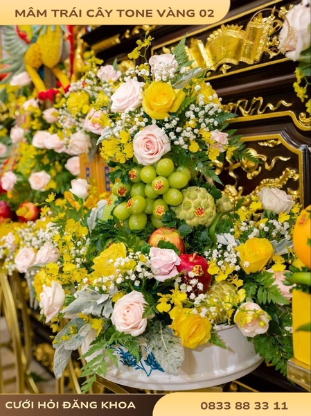Mâm trái cây & hoa tươi tone vàng 02