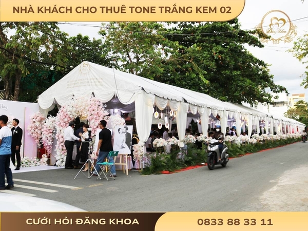 Nhà khách cho thuê tone trắng kem 02
