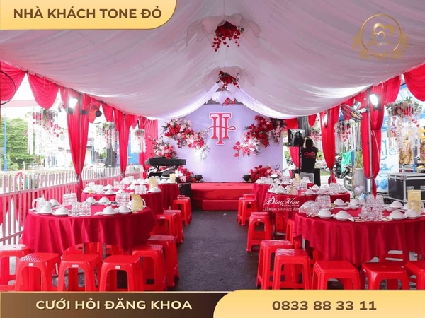 Nhà khách tone đỏ 01