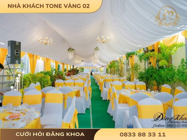 Nhà khách tone vàng 02