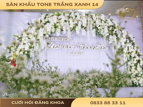 Sân khấu tone trắng xanh 14