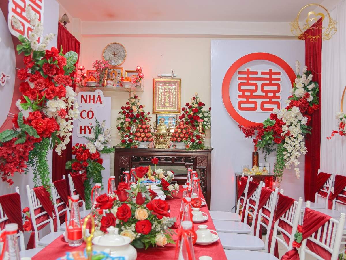 Top 50+ mẫu gia tiên đẹp tone đỏ 02